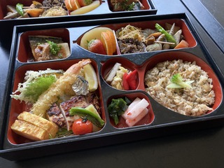 伝承用弁当.jpg